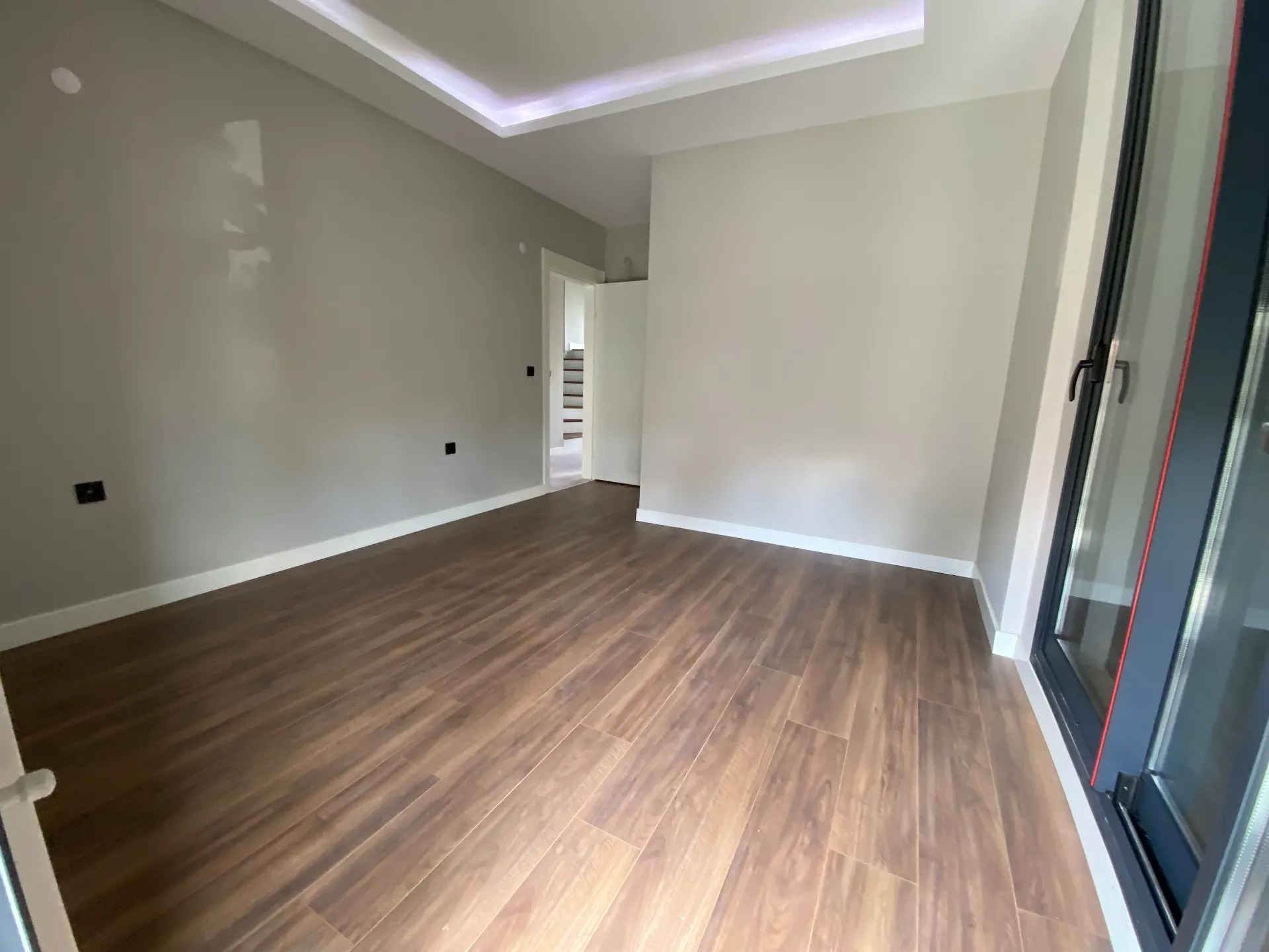 Menderes Gümüldür Deniz Tarafında: Modern Mimari, Tam Müstakil Lüks Satılık 4+1villa!