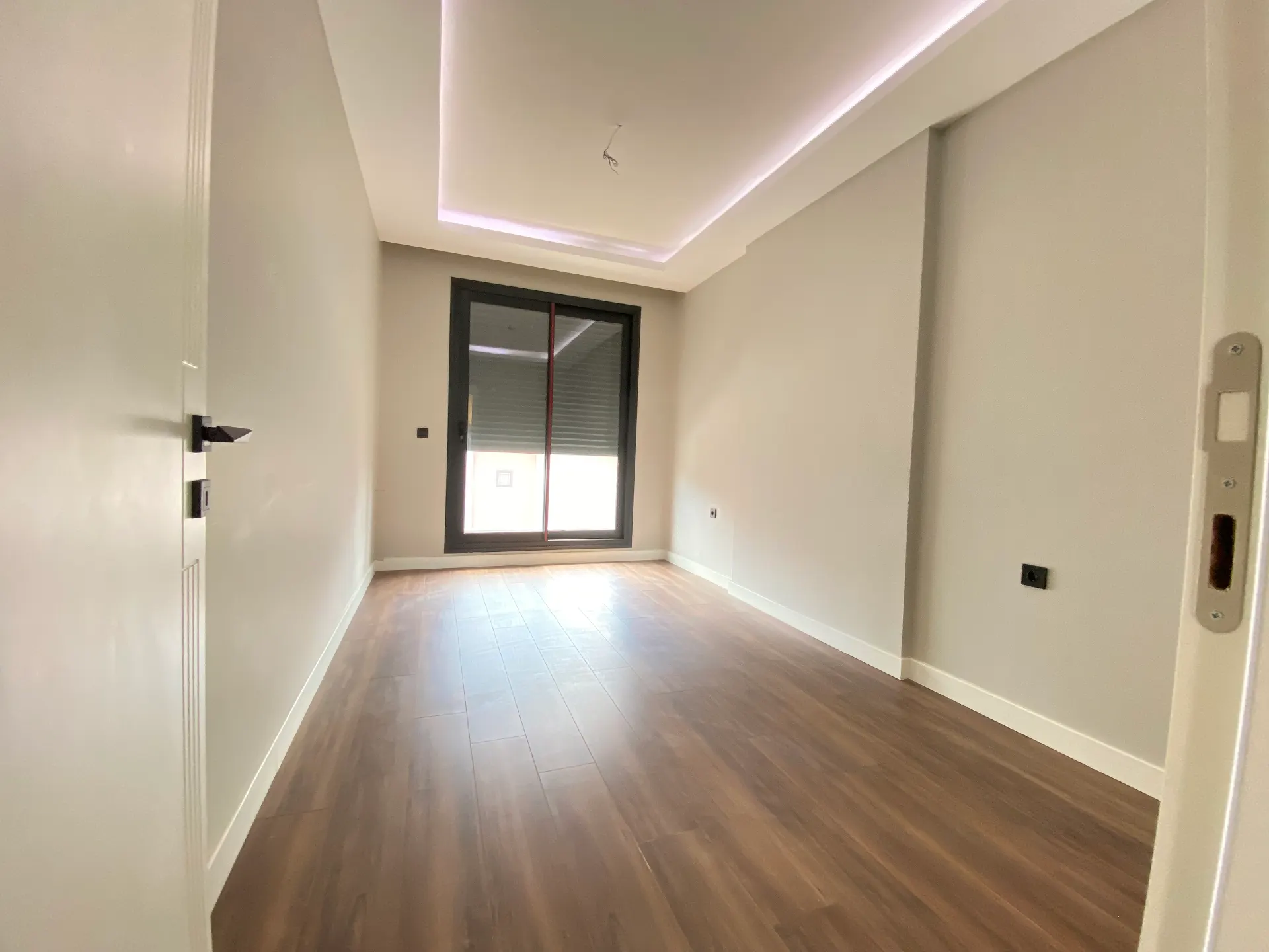 Menderes Gümüldürde Yüzme Havuzu Yerden Isıtma Lüx Satılık 4+1 Villa