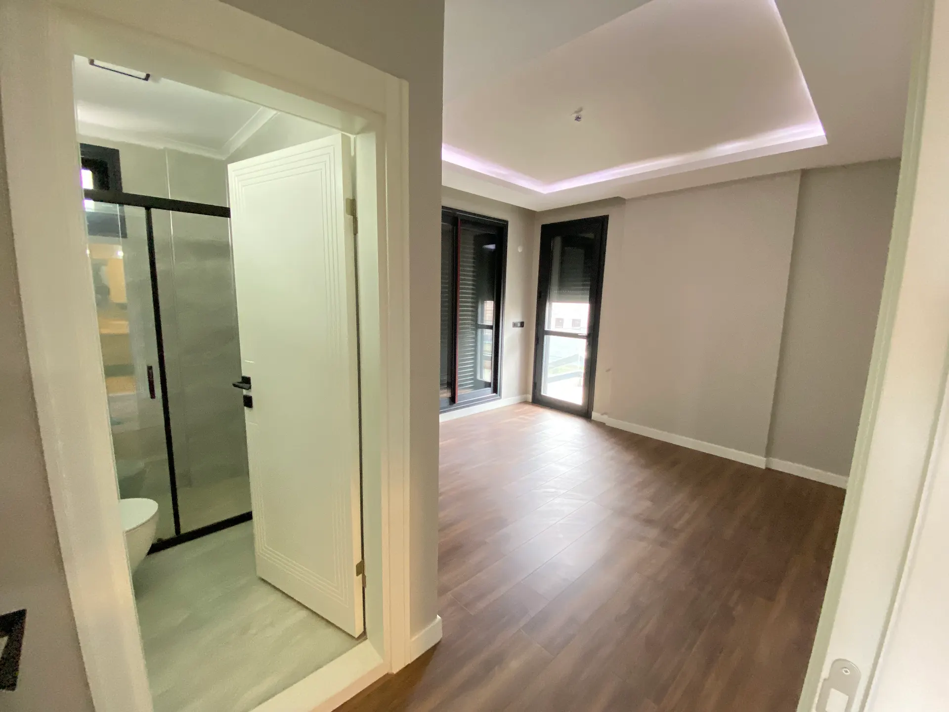 Menderes Gümüldürde Yüzme Havuzu Yerden Isıtma Lüx Satılık 4+1 Villa