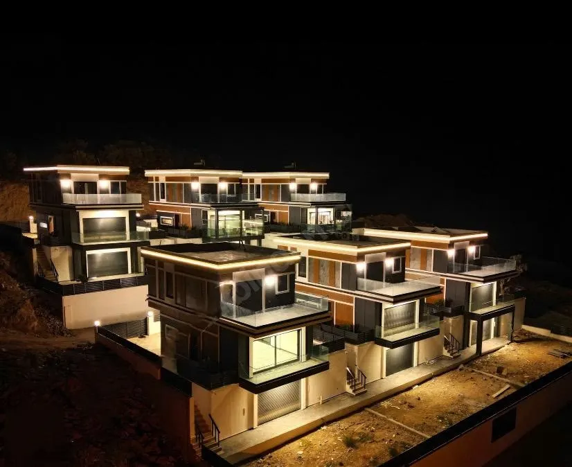 Seferihisar Doğanbey Atatürk Mah. Satılık 3+1 Villa