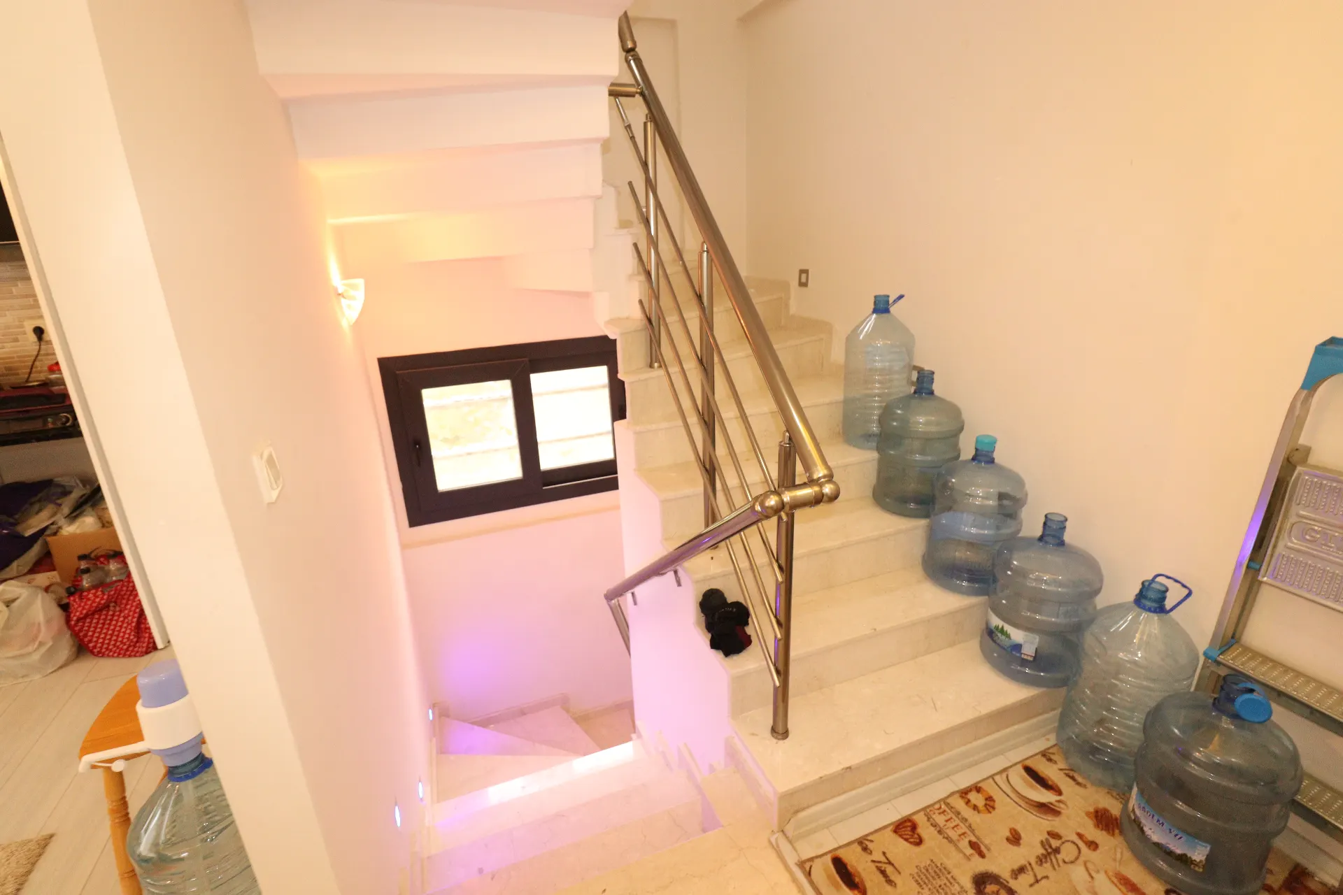 Seferihisar Mersin Alanı Mh. deniz manzaralı bahçeli satılık 3+1 Villa