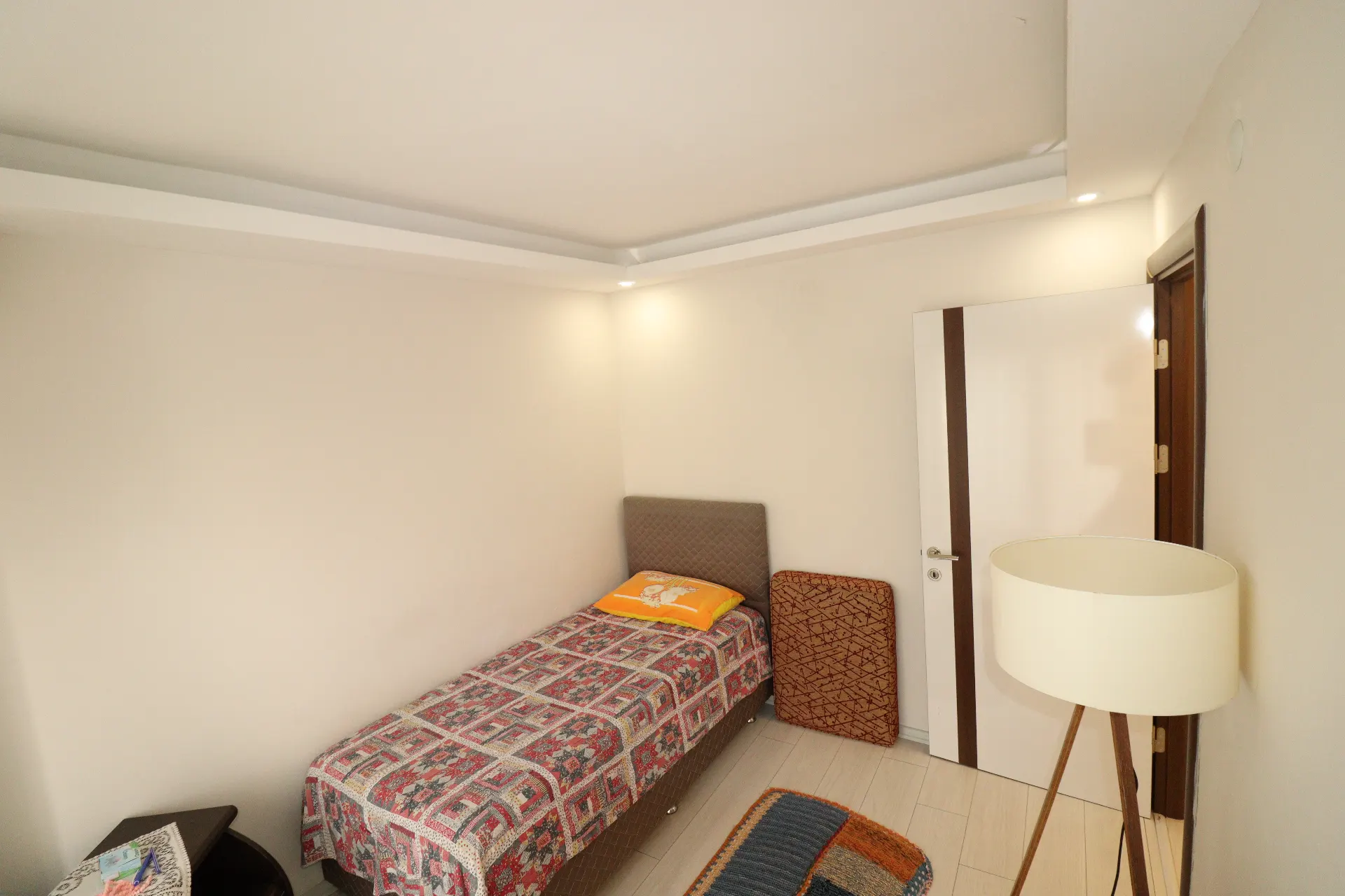 Seferihisar Mersin Alanı Mh. deniz manzaralı bahçeli satılık 3+1 Villa