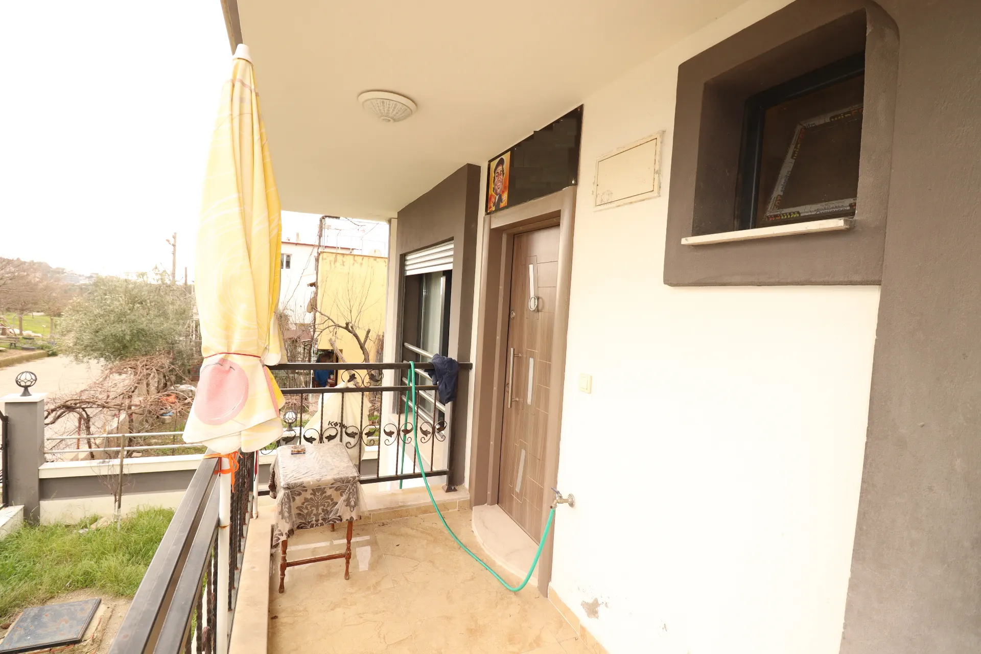 Seferihisar Mersin Alanı Mh. deniz manzaralı bahçeli satılık 3+1 Villa