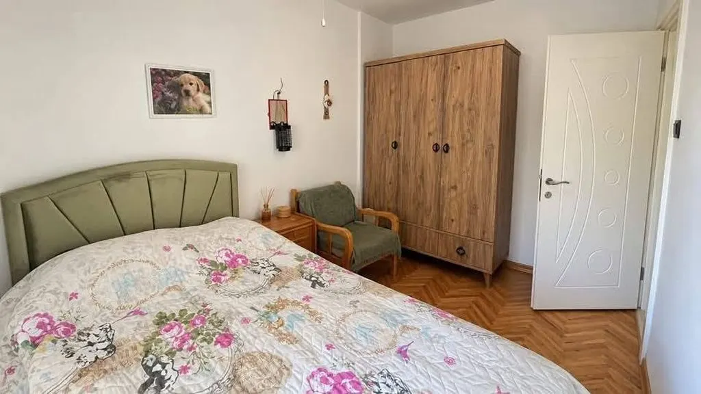 Özderede Denize Sıfır Havuzlu Sitede Tadilatlı 3+1 Satılık Villa