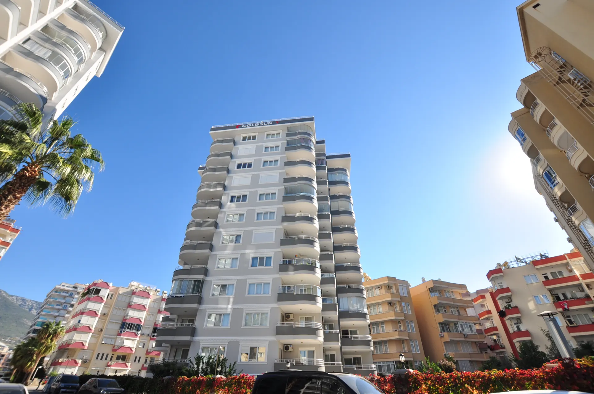 MAHMUTLAR MERKEZİNDE GENİŞ 2+1 DAİRE