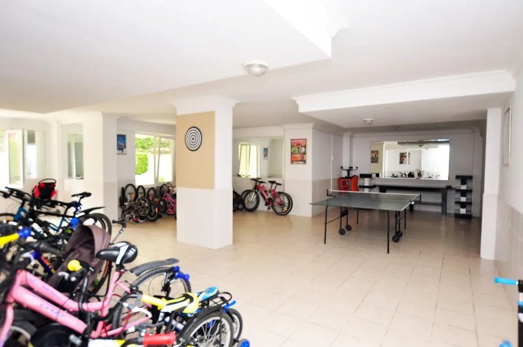 MAHMUTLAR MERKEZİNDE GENİŞ 2+1 DAİRE