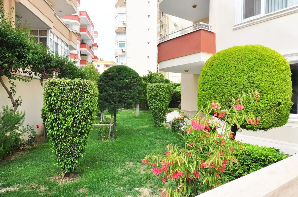MAHMUTLAR MERKEZİNDE GENİŞ 2+1 DAİRE