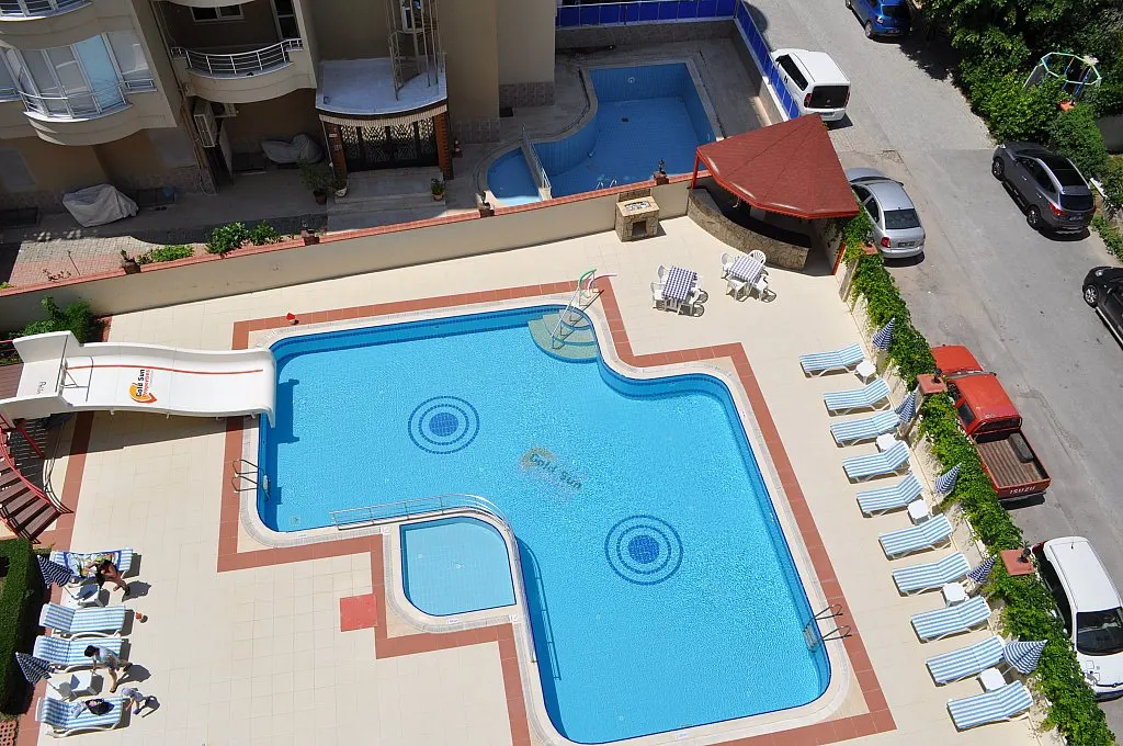 MAHMUTLAR MERKEZİNDE GENİŞ 2+1 DAİRE
