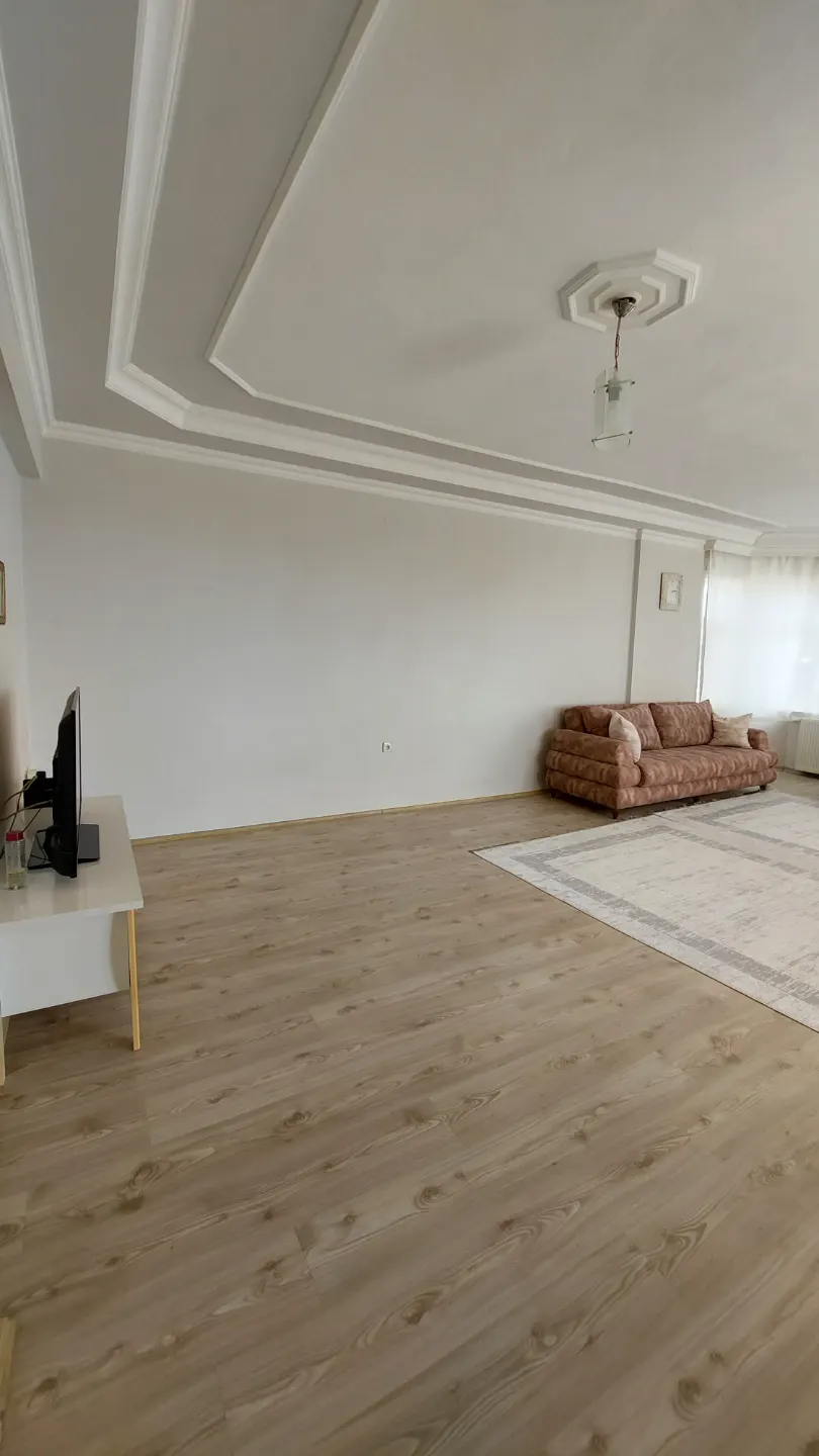 ANTALYA AKSU ALTINTAŞ MAHALLESİNDE SATILIK DOĞALGAZLI 3+1 DAİRE
