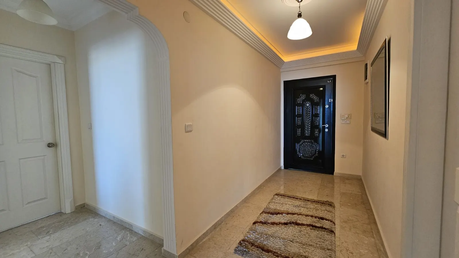 MAHMUTLAR MERKEZİNDE GENİŞ 2+1 DAİRE