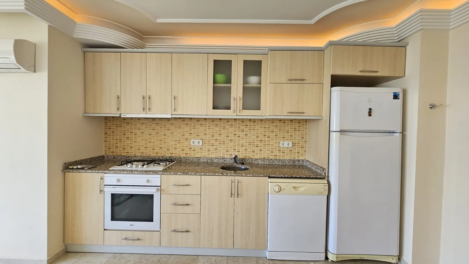 MAHMUTLAR MERKEZİNDE GENİŞ 2+1 DAİRE