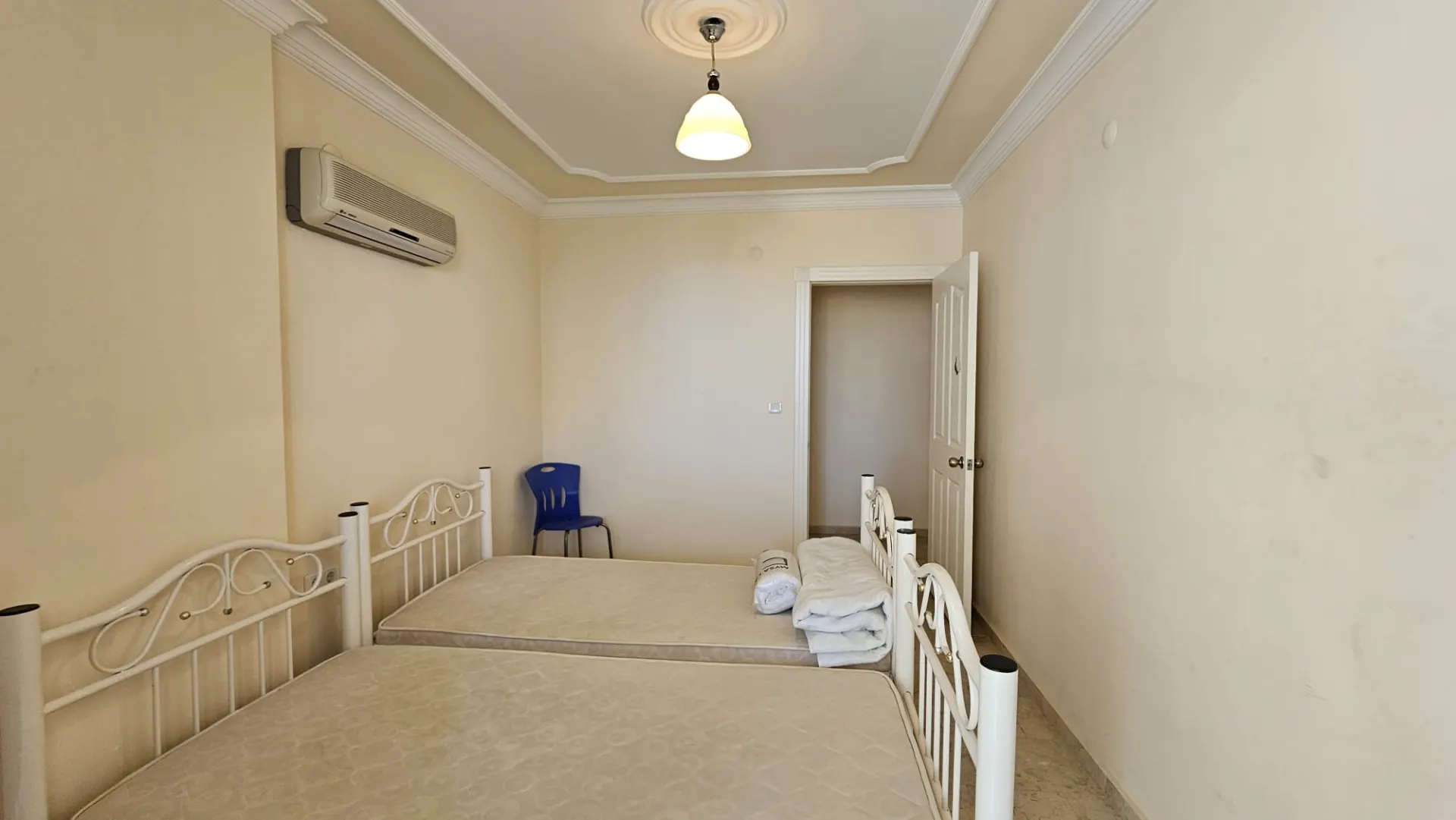 MAHMUTLAR MERKEZİNDE GENİŞ 2+1 DAİRE