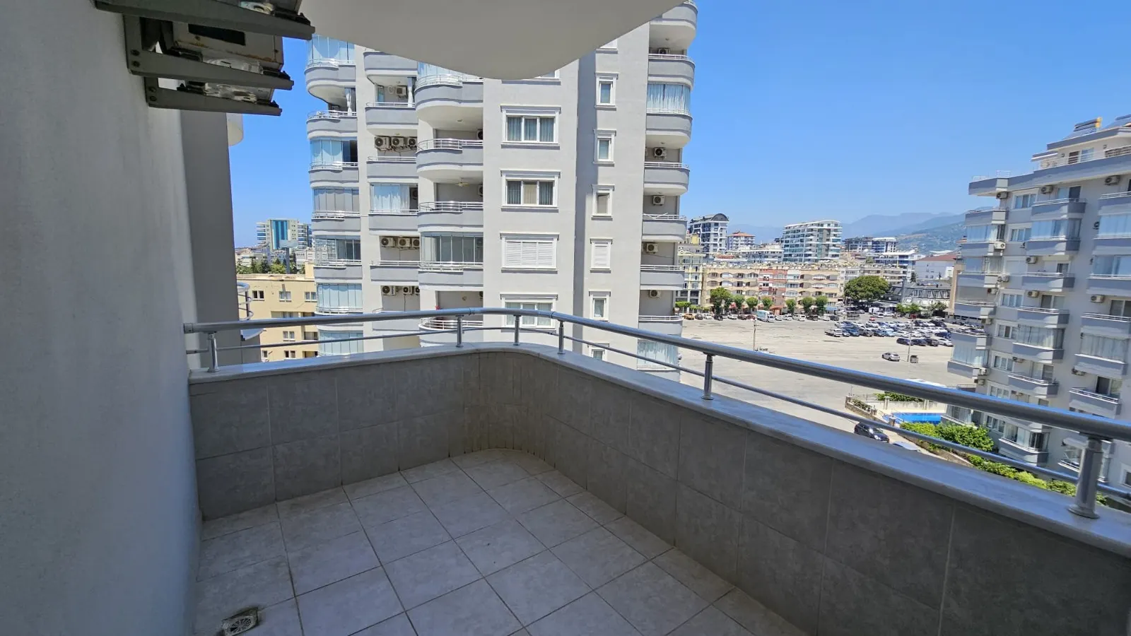 MAHMUTLAR MERKEZİNDE GENİŞ 2+1 DAİRE