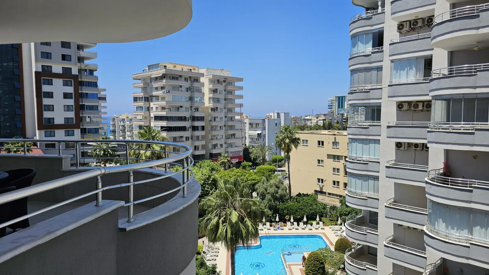 MAHMUTLAR MERKEZİNDE GENİŞ 2+1 DAİRE