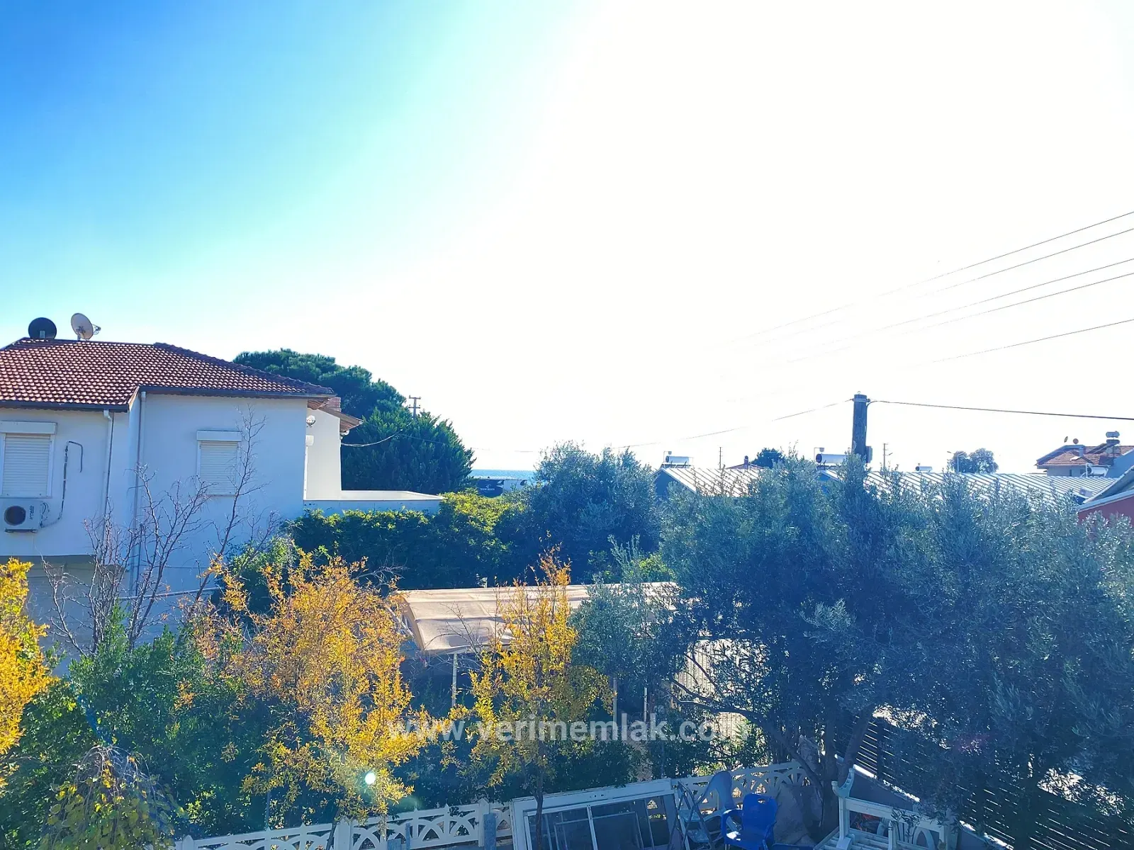 Doğanbey De Denize 50m Mesafede 307m2 İçinde Tek Satılık 4+1 Villa