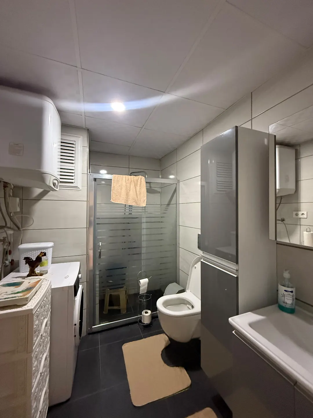 İzmir Seferihisar Hıdırlık Mahallesi'nde Merkezi Konumda Satılık 2+1 Daire