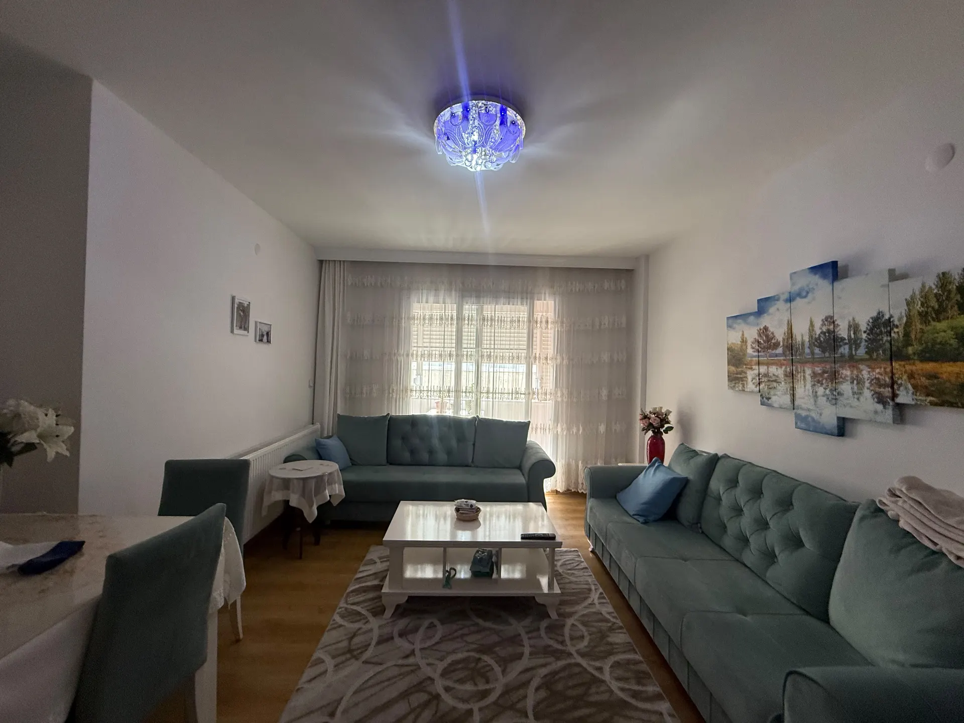 İzmir Seferihisar Hıdırlık Mahallesi'nde Merkezi Konumda Satılık 2+1 Daire