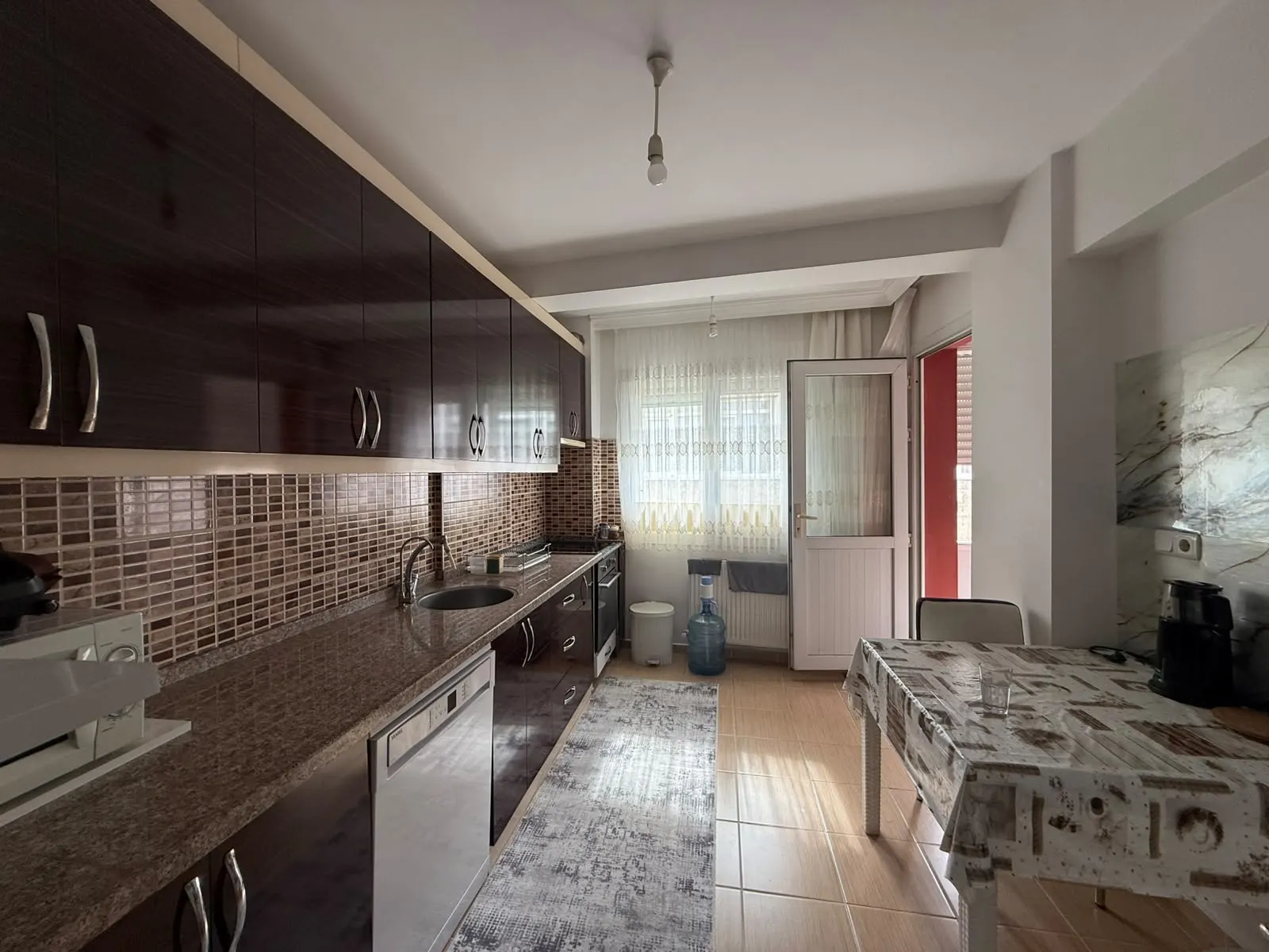 İzmir Seferihisar Hıdırlık Mahallesi'nde Merkezi Konumda Satılık 2+1 Daire