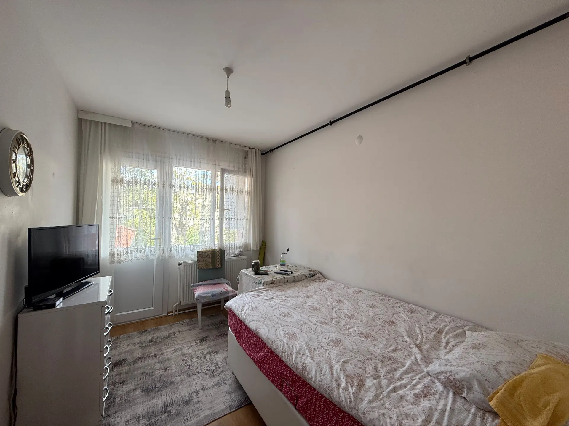 İzmir Seferihisar Hıdırlık Mahallesi'nde Merkezi Konumda Satılık 2+1 Daire