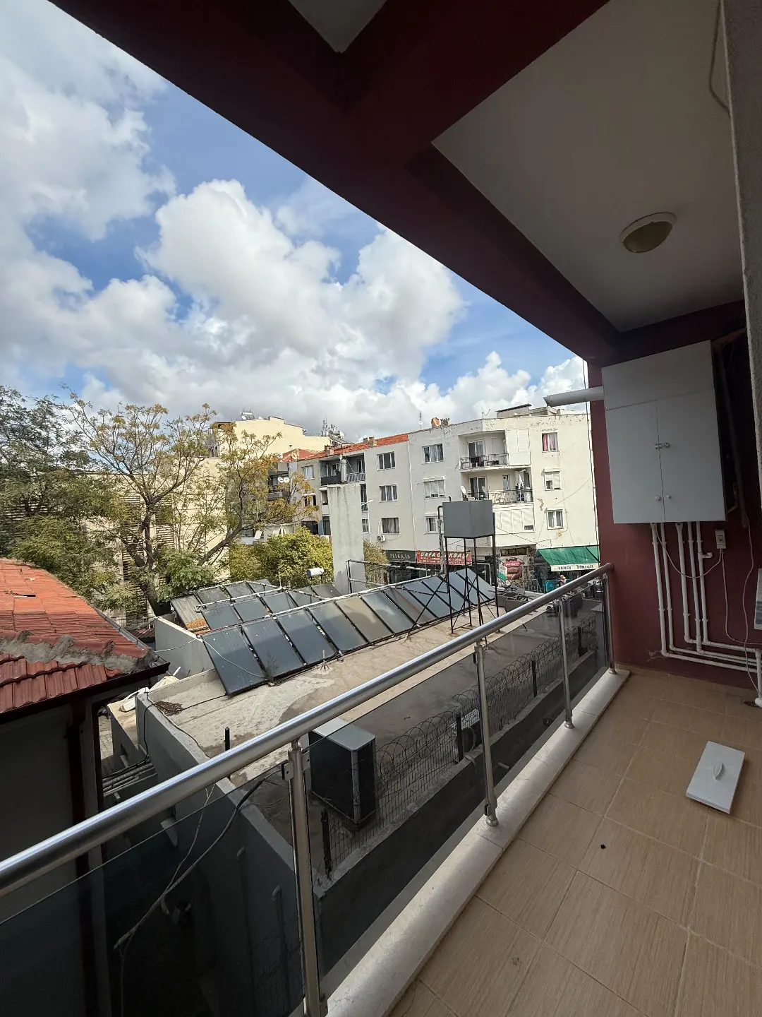 İzmir Seferihisar Hıdırlık Mahallesi'nde Merkezi Konumda Satılık 2+1 Daire