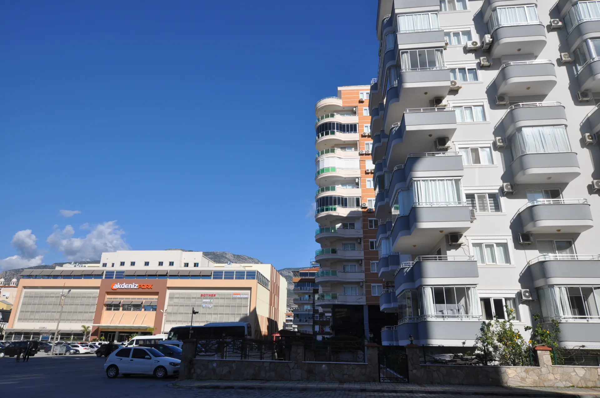 Geräumige 2+1 Wohnung im Zentrum von Mahmutlar