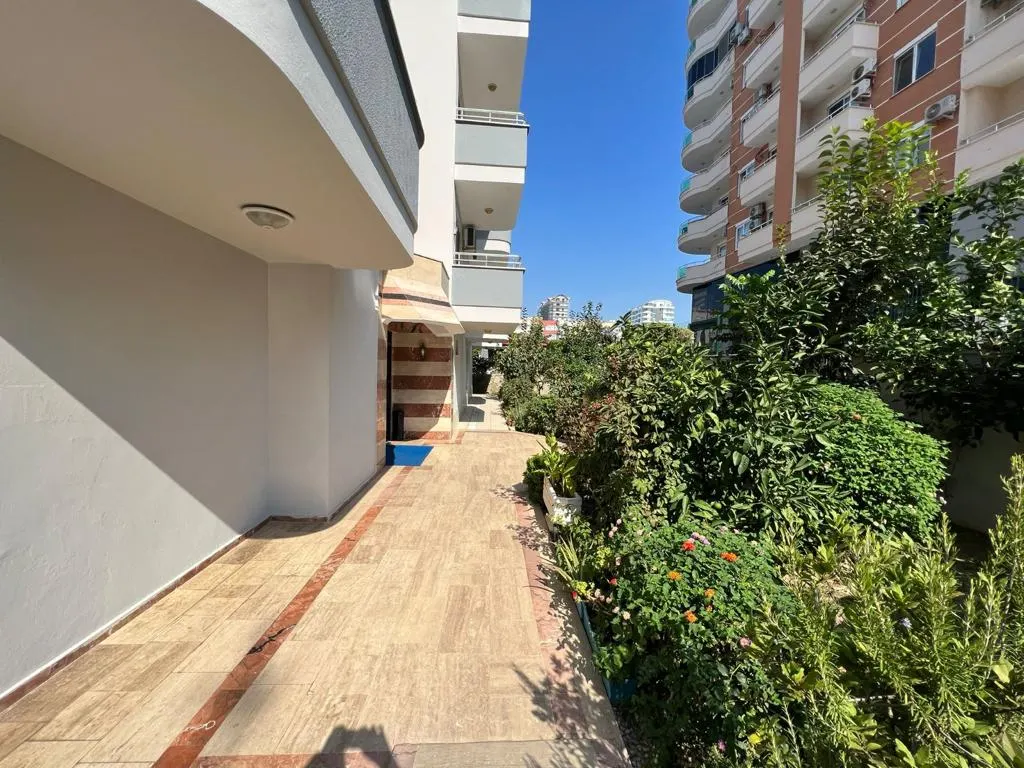 Geräumige 2+1 Wohnung im Zentrum von Mahmutlar