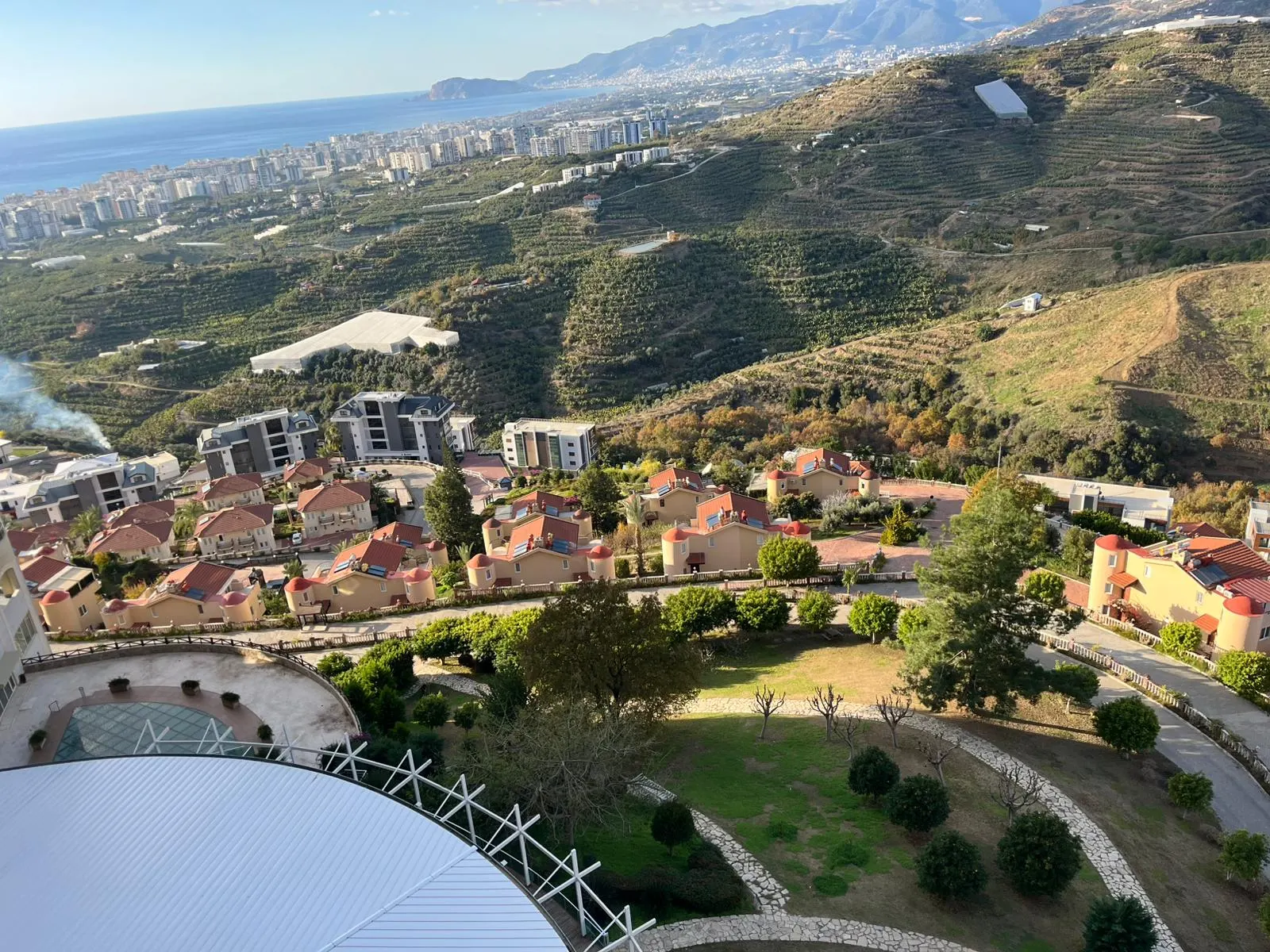 2+1 Apartment with full Seaview and Mountain View in a 5 stars Hotel Complex in Kargicak, Alanya