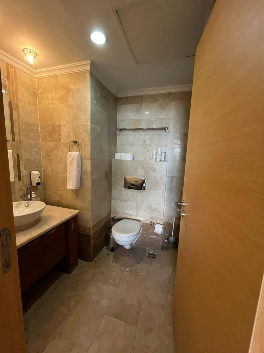 2+1 Apartment with full Seaview and Mountain View in a 5 stars Hotel Complex in Kargicak, Alanya
