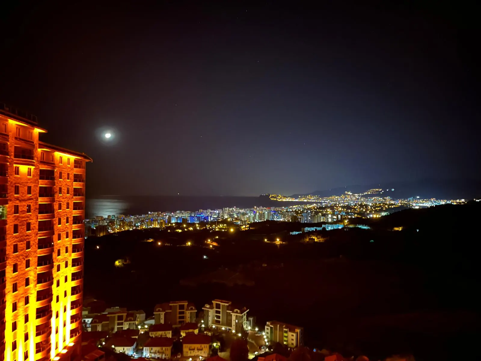 2+1 Apartment with full Seaview and Mountain View in a 5 stars Hotel Complex in Kargicak, Alanya