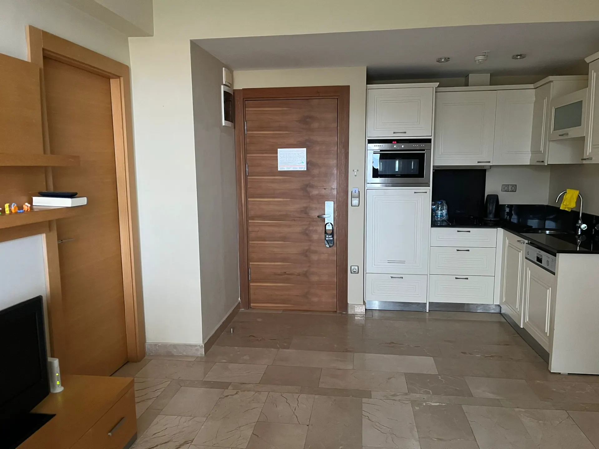 2+1 Apartment with full Seaview and Mountain View in a 5 stars Hotel Complex in Kargicak, Alanya