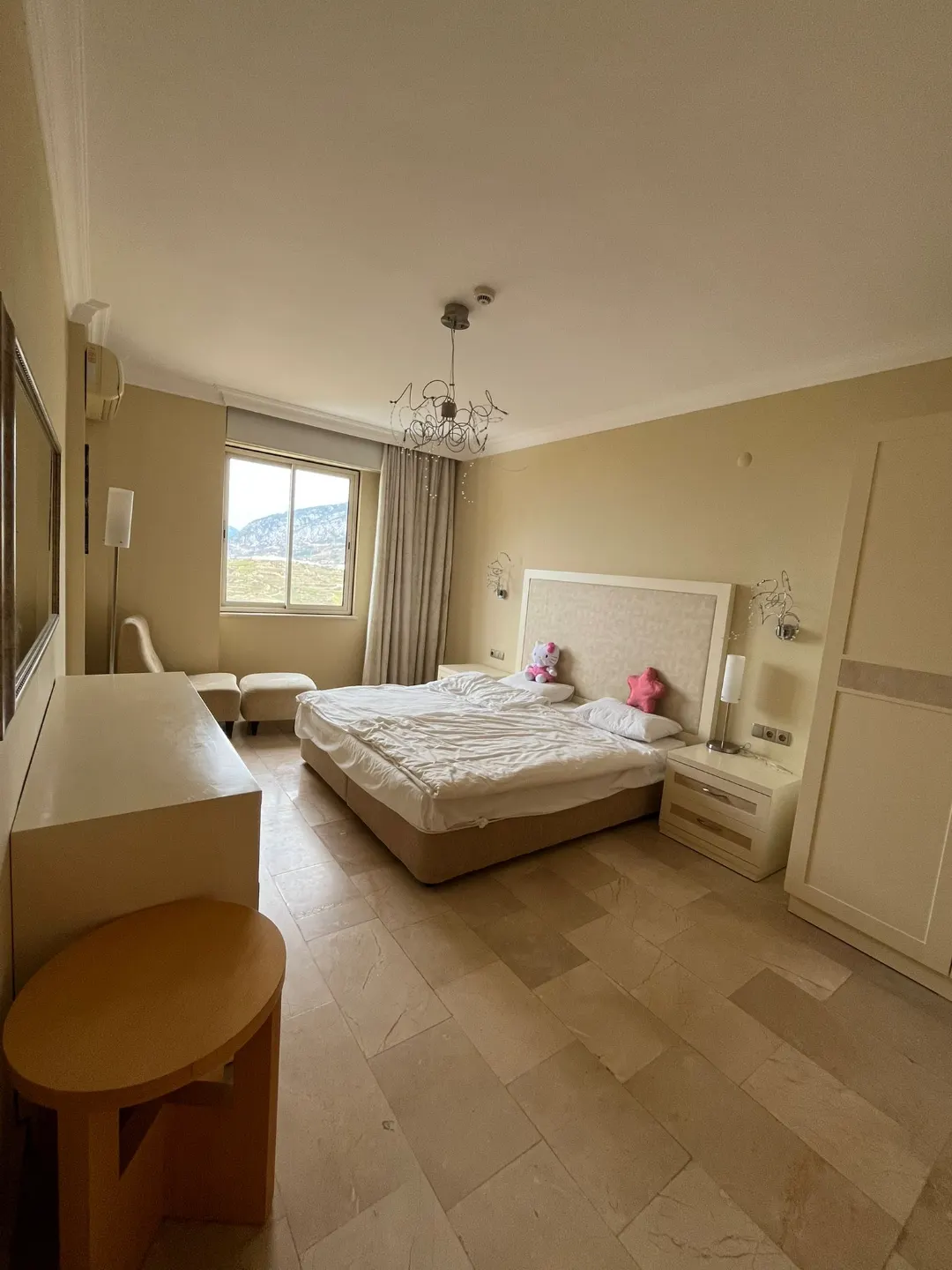 2+1 Apartment with full Seaview and Mountain View in a 5 stars Hotel Complex in Kargicak, Alanya