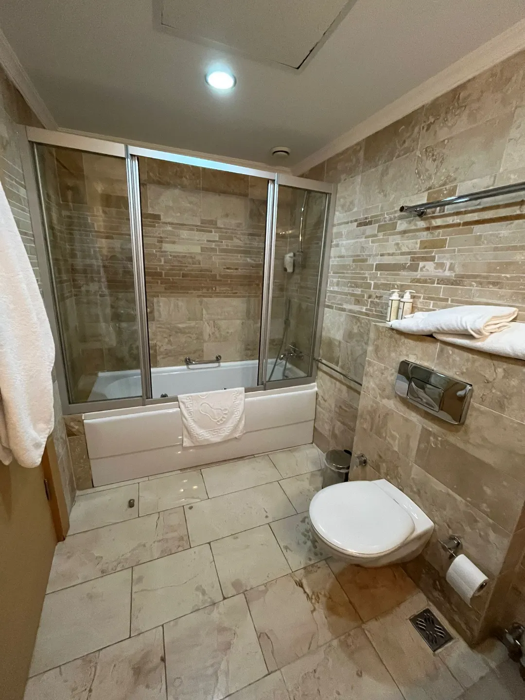 2+1 Apartment with full Seaview and Mountain View in a 5 stars Hotel Complex in Kargicak, Alanya