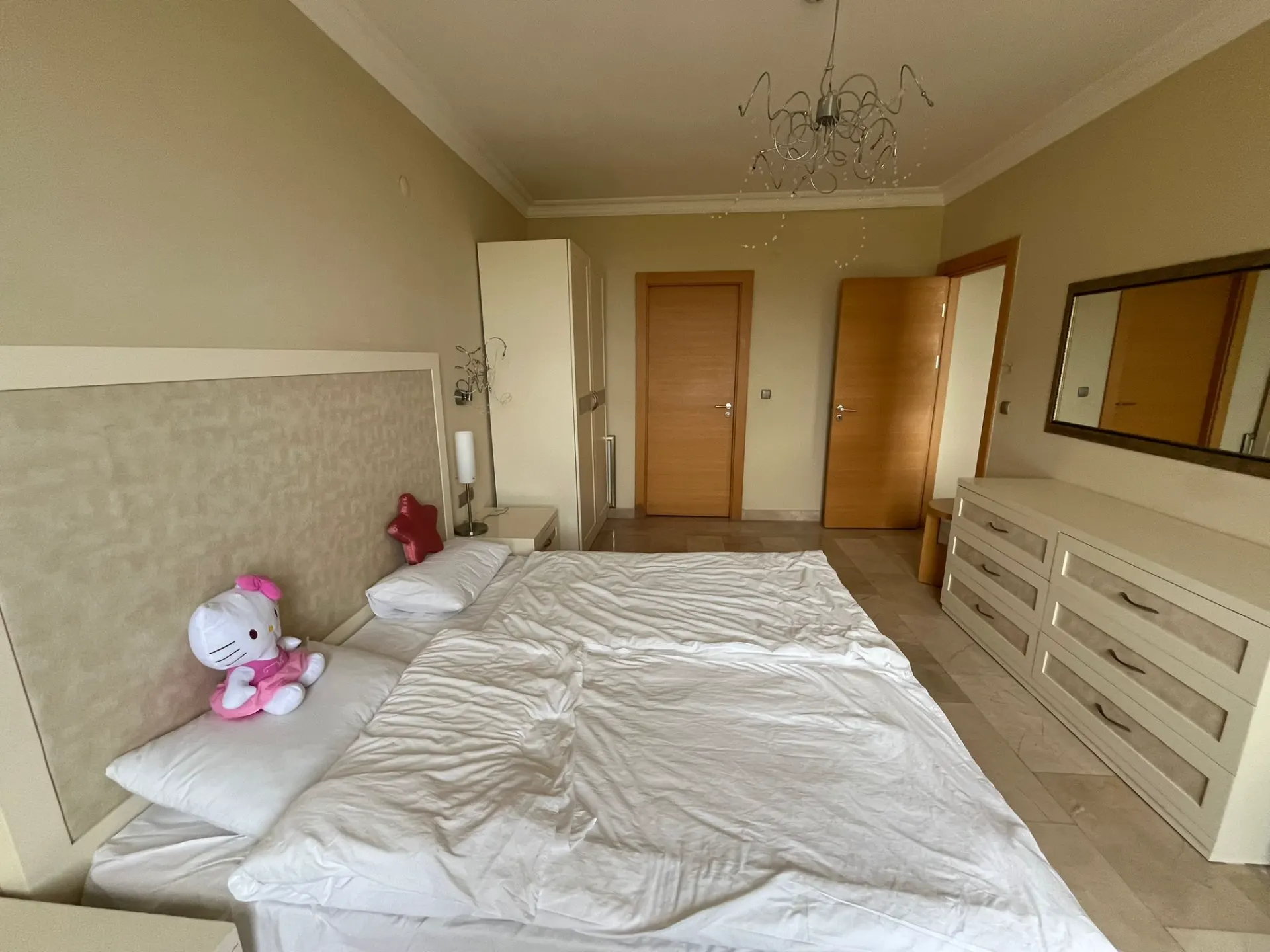 2+1 Apartment with full Seaview and Mountain View in a 5 stars Hotel Complex in Kargicak, Alanya