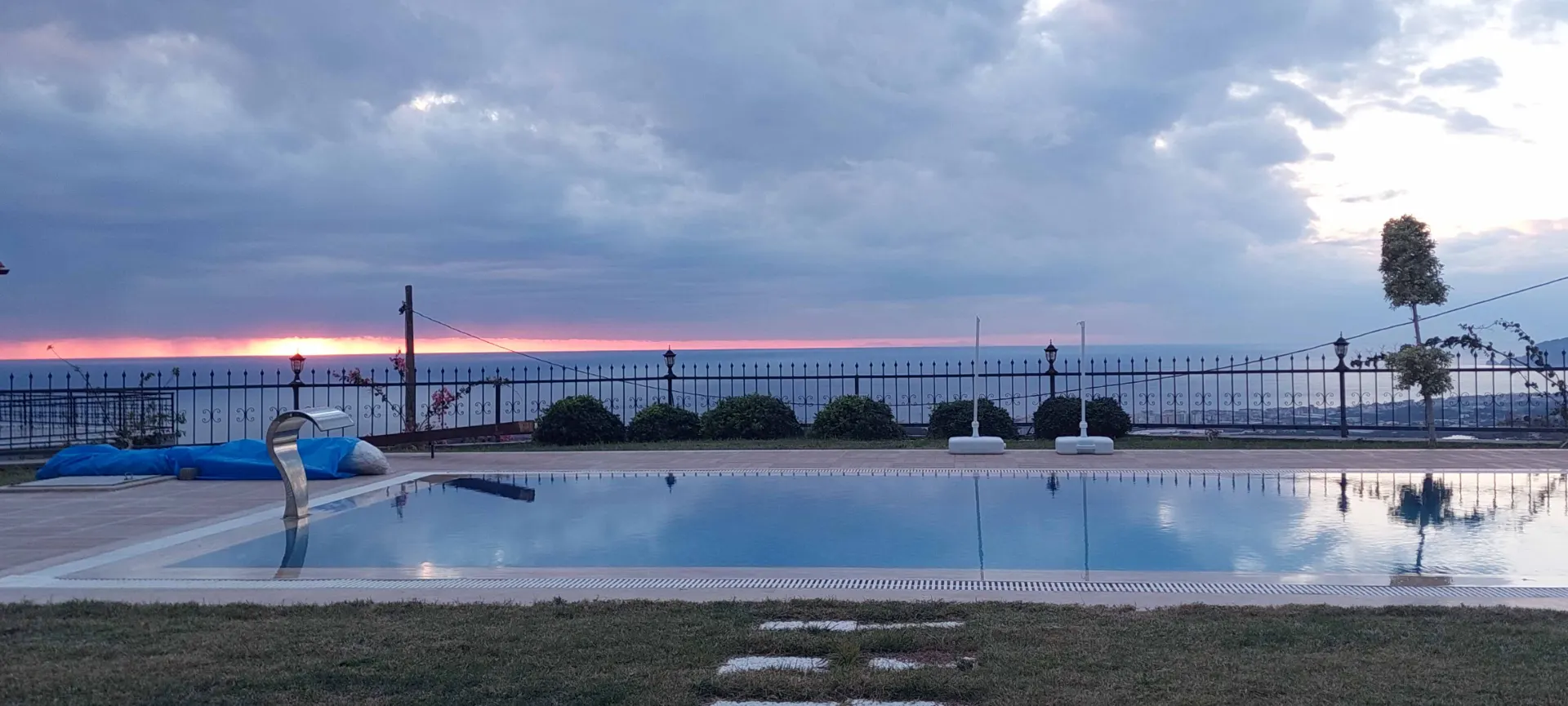 3+1 Luxury Villa with Panorama Seaview in Mahmutlar, Alanya