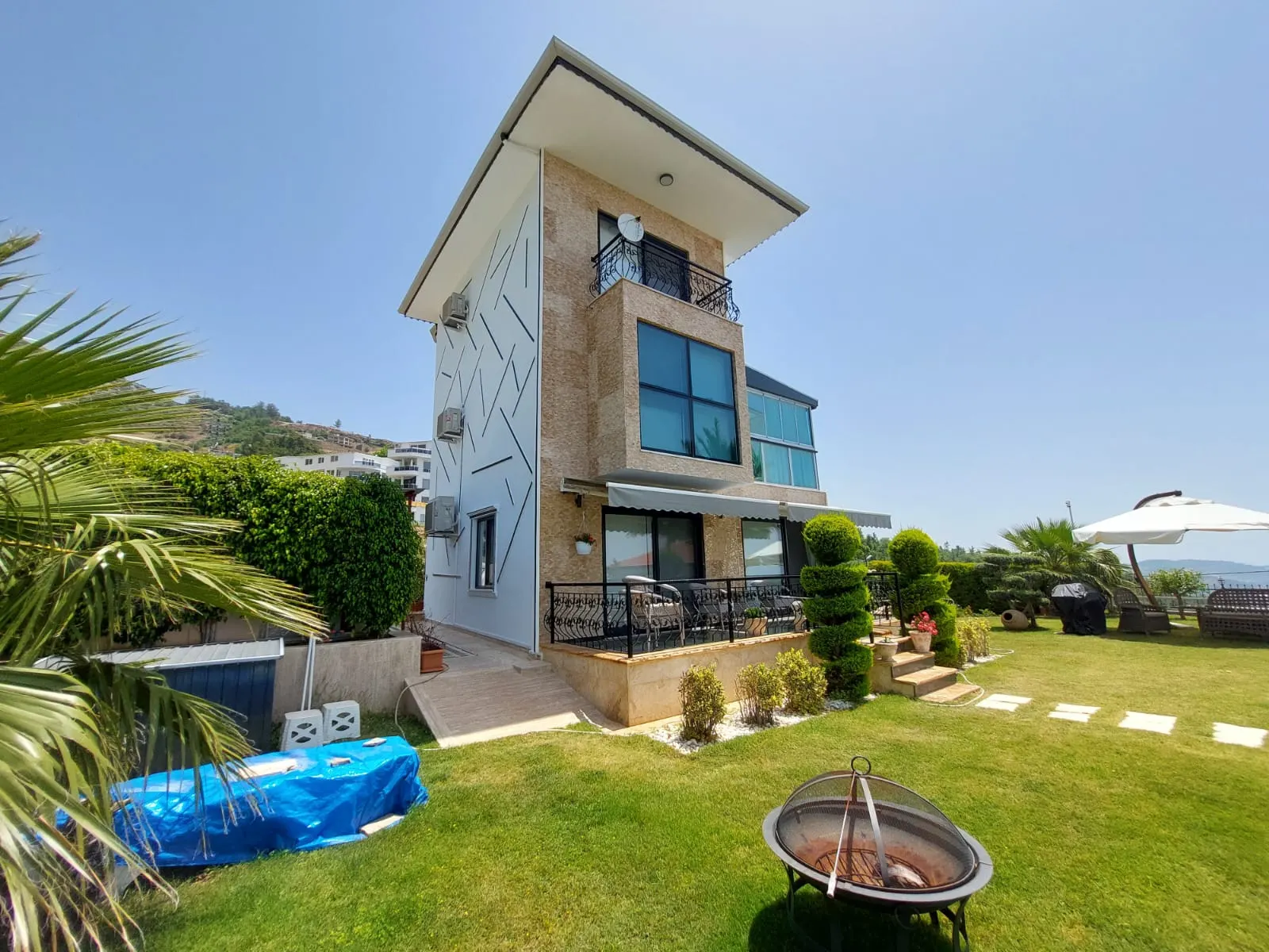 3+1 Luxury Villa with Panorama Seaview in Mahmutlar, Alanya
