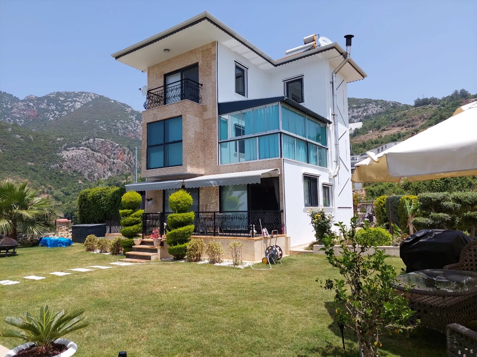3+1 Luxury Villa with Panorama Seaview in Mahmutlar, Alanya
