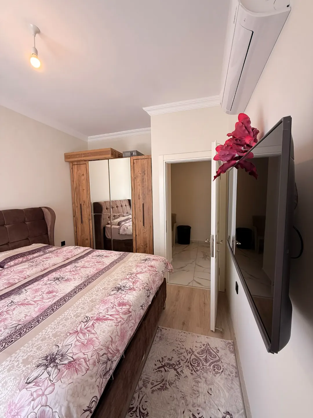 2+1 Furnished Apartment with seperate kitchen in Mahmutlar, Alanya