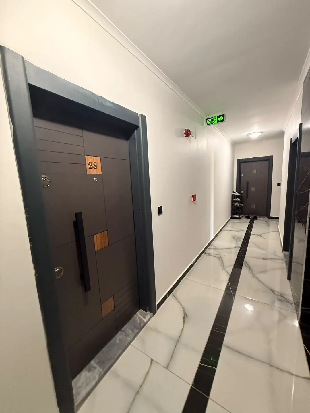 2+1 Furnished Apartment with seperate kitchen in Mahmutlar, Alanya