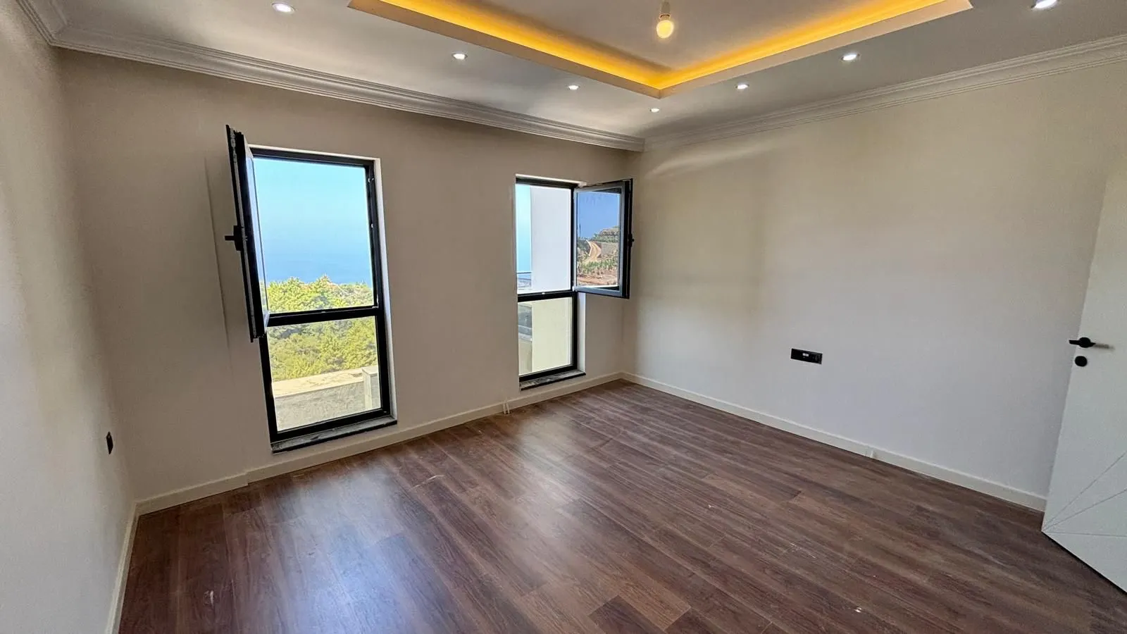 Luxury 1+1 Apartment with Panorama Seaview in Olymp City, Alanya