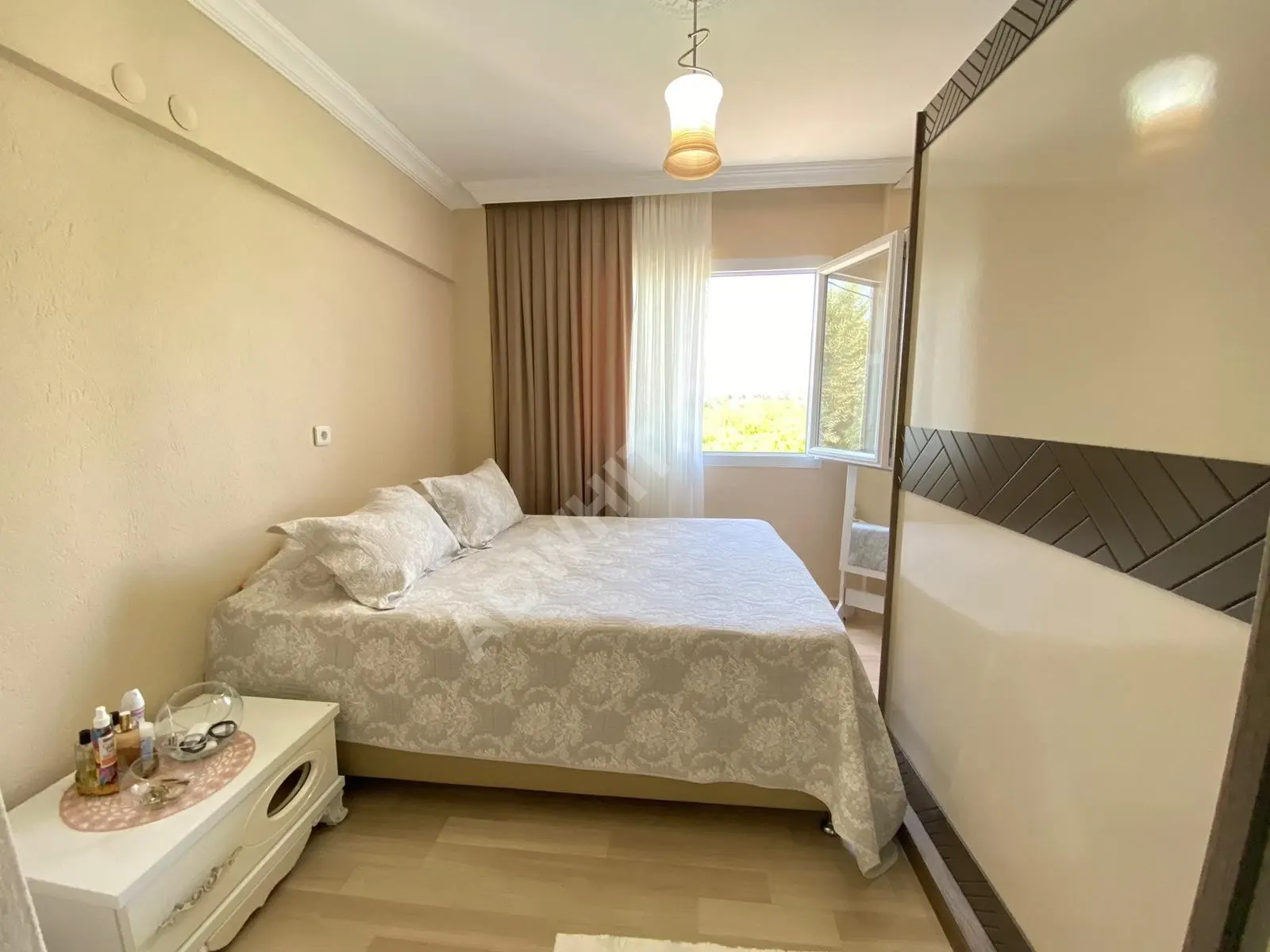 Seferihisar Mersin Alanı Mahallesinde Denize 500m Satılık 3+1 Daire