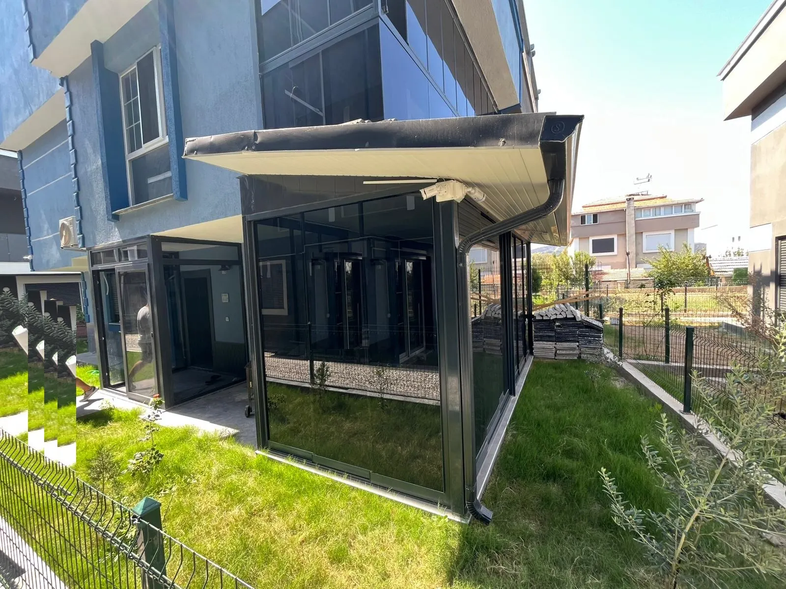 Seferihisar Payamlı’da Modern Tasarımlı, Güvenlikli 3+1 Müstakil Villa!