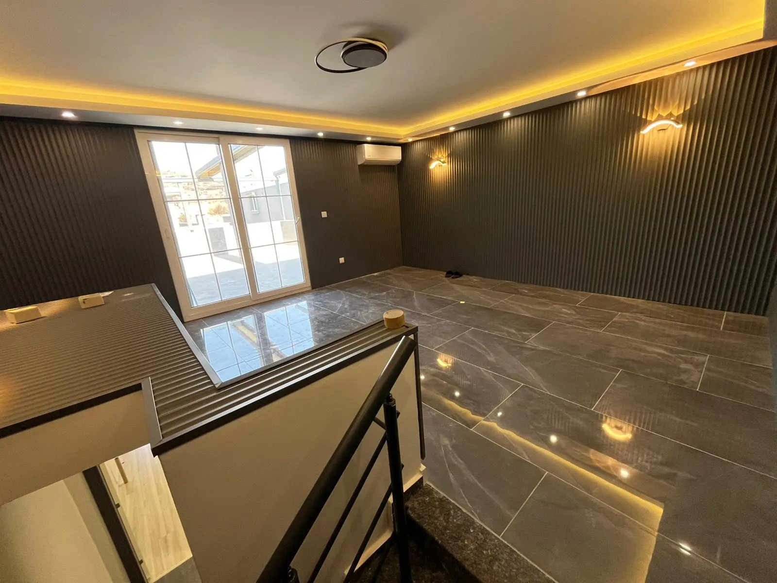 Seferihisar Payamlı’da Modern Tasarımlı, Güvenlikli 3+1 Müstakil Villa!