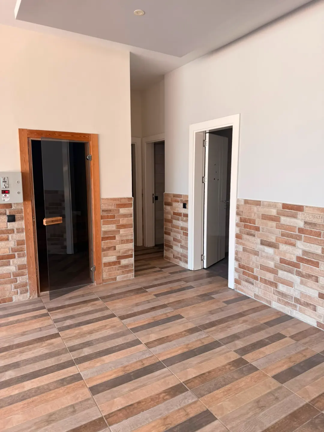2+1 Apartment at 1. Sealine in Kestel, Alanya