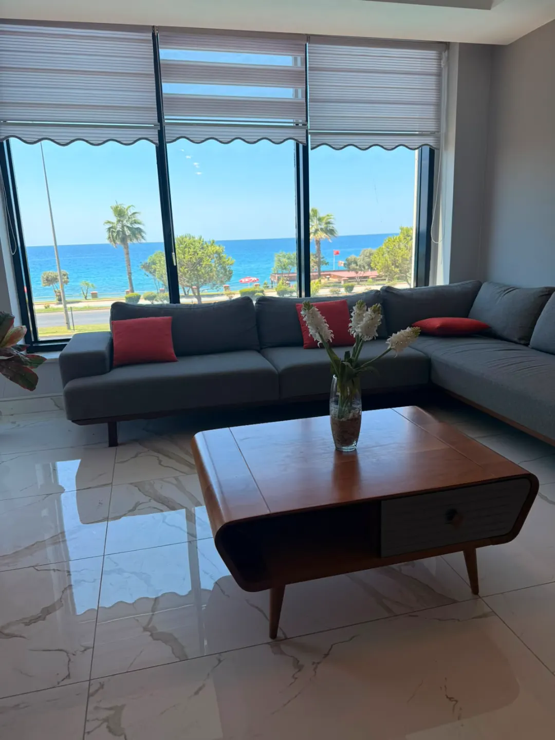 2+1 Apartment at 1. Sealine in Kestel, Alanya