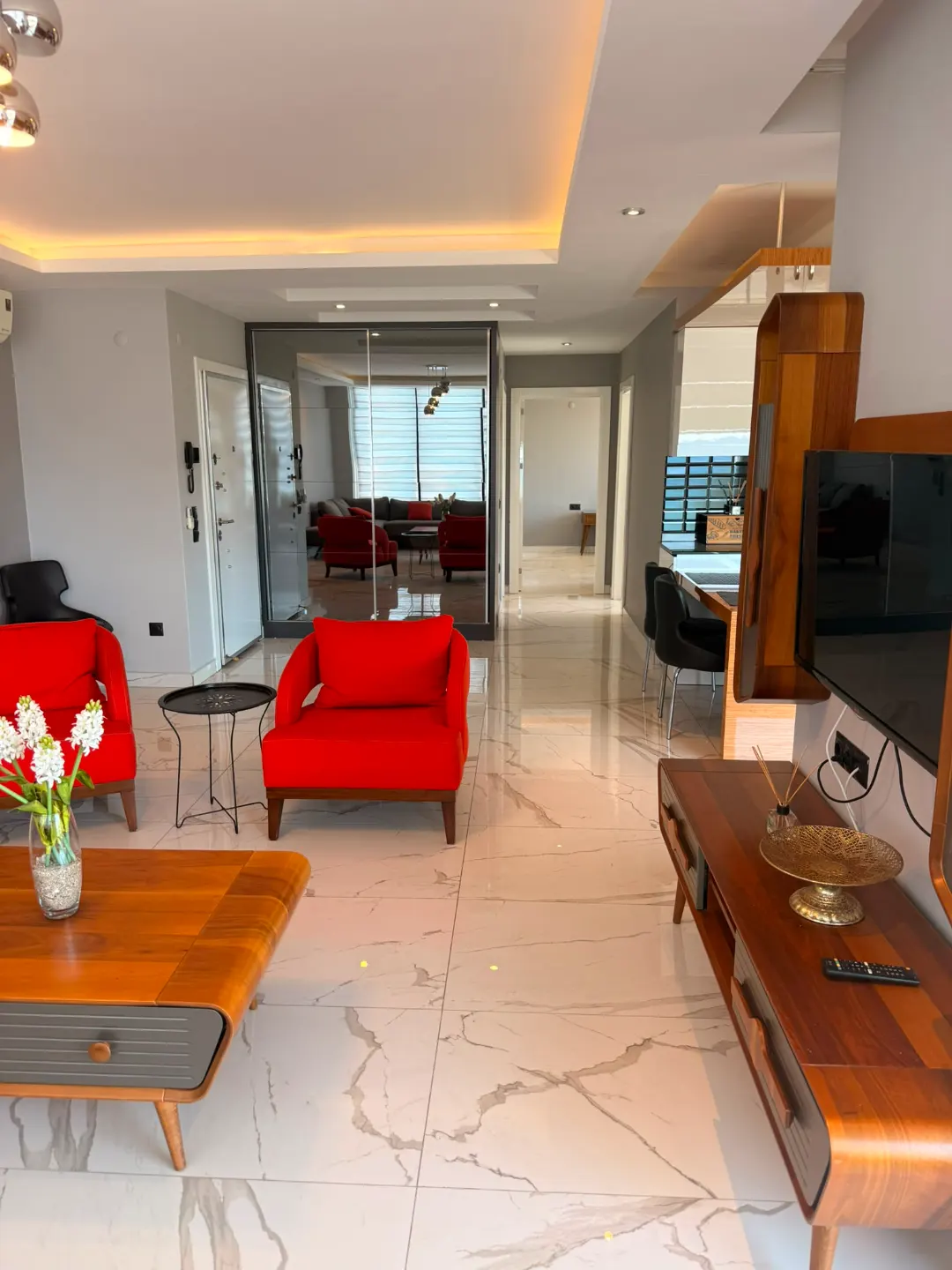 2+1 Apartment at 1. Sealine in Kestel, Alanya