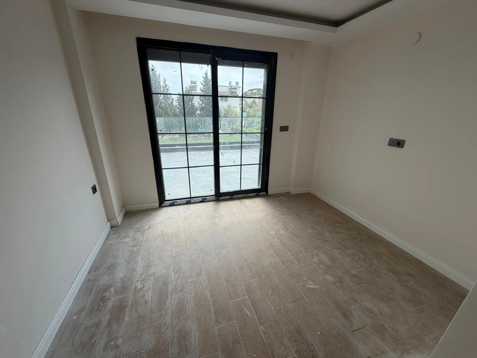 Seferihisar Cumhuriyet'te Denize 750m Mesafede, Müstakil Havuzlu Lüks 3+1 Villa!
