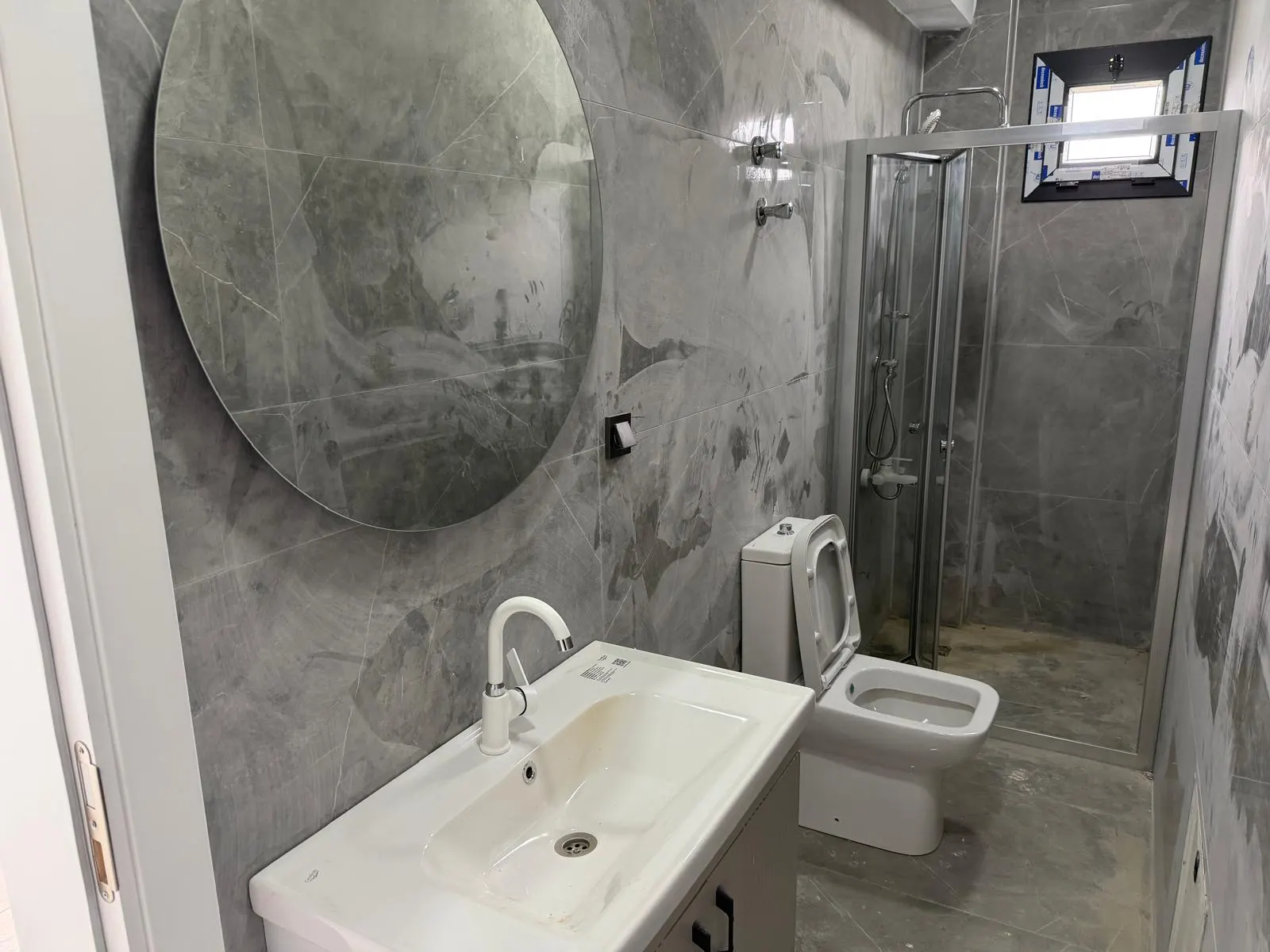 Seferihisar Cumhuriyet'te Denize 750m Mesafede, Müstakil Havuzlu Lüks 3+1 Villa!