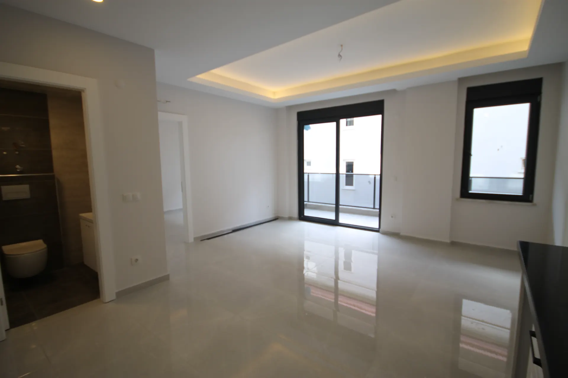 KLEOPATRA PLAJINA 400 METRE SIFIR 2+1 DAİRE