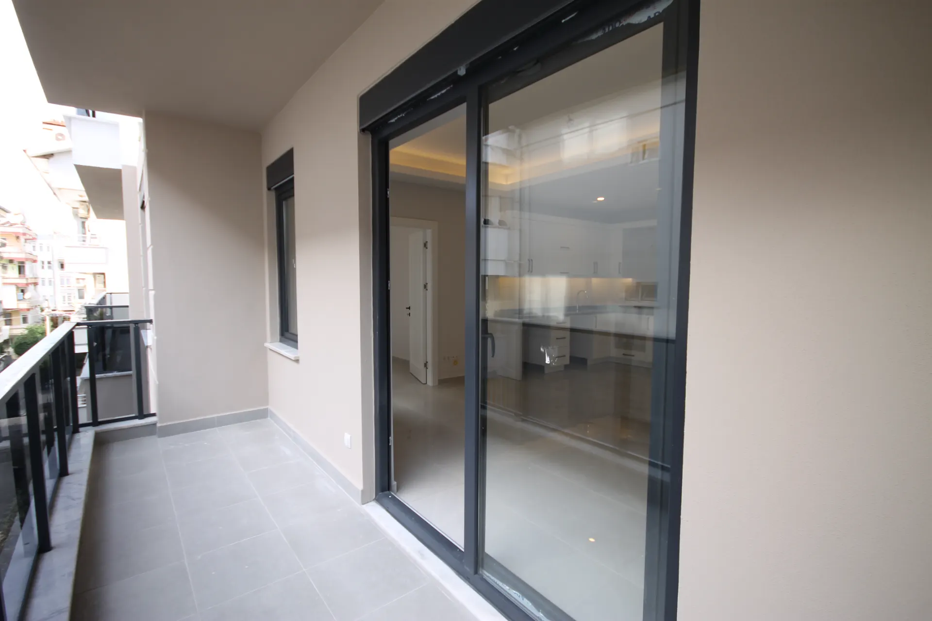 KLEOPATRA PLAJINA 400 METRE SIFIR 2+1 DAİRE