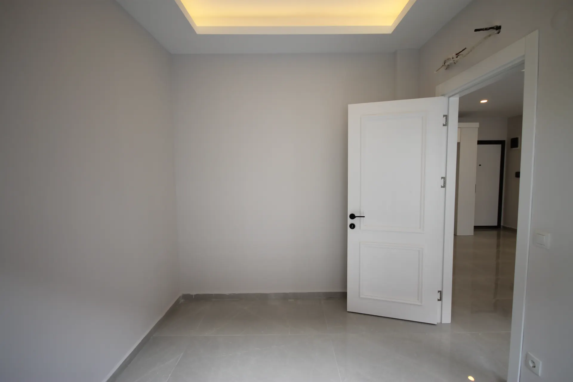 KLEOPATRA PLAJINA 400 METRE SIFIR 2+1 DAİRE
